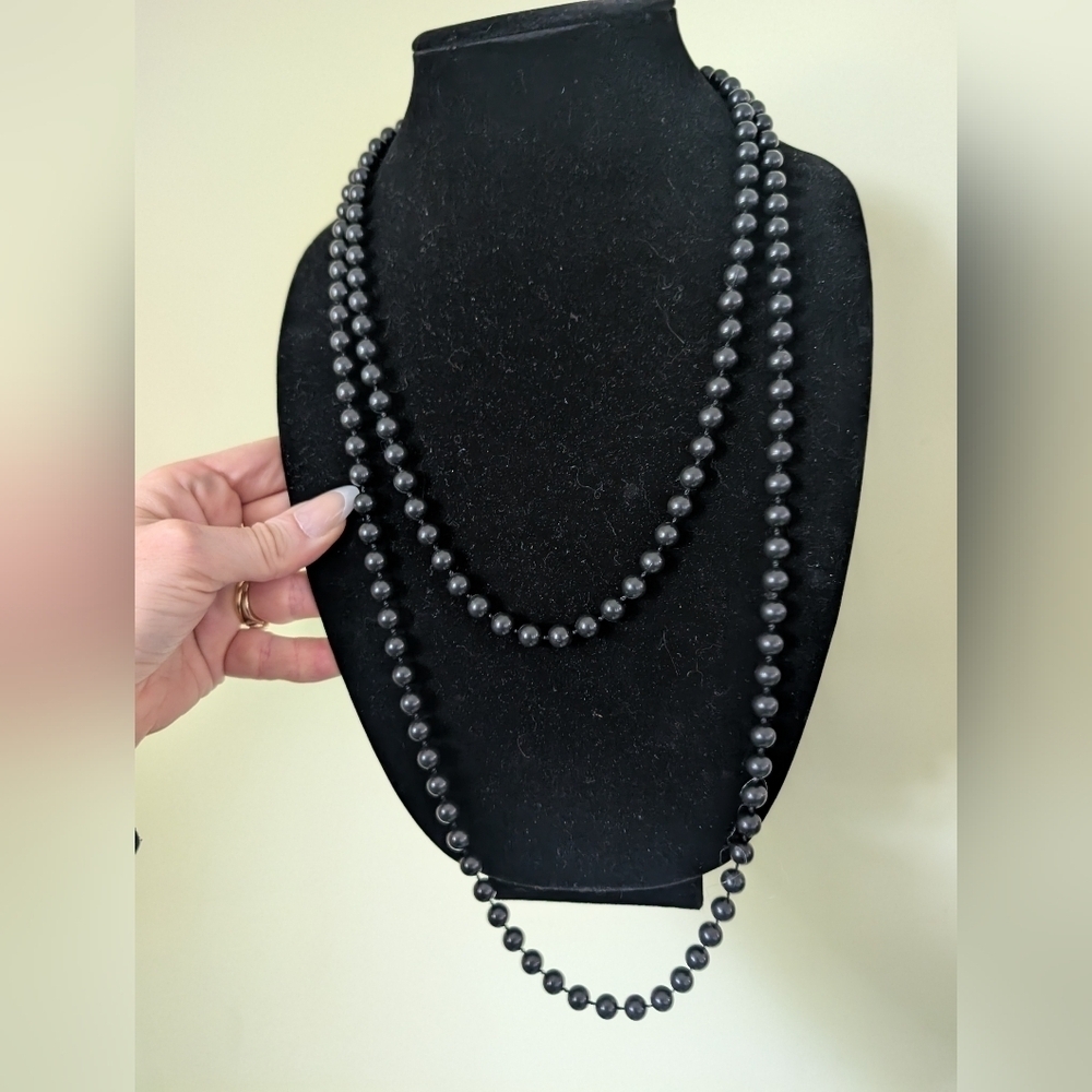 Elegant Black Beaded Necklace